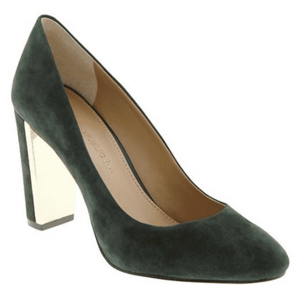 NWOT RARE Luxury Vintage Retro Banana Republic Pascha Evergreen Suede Pumps